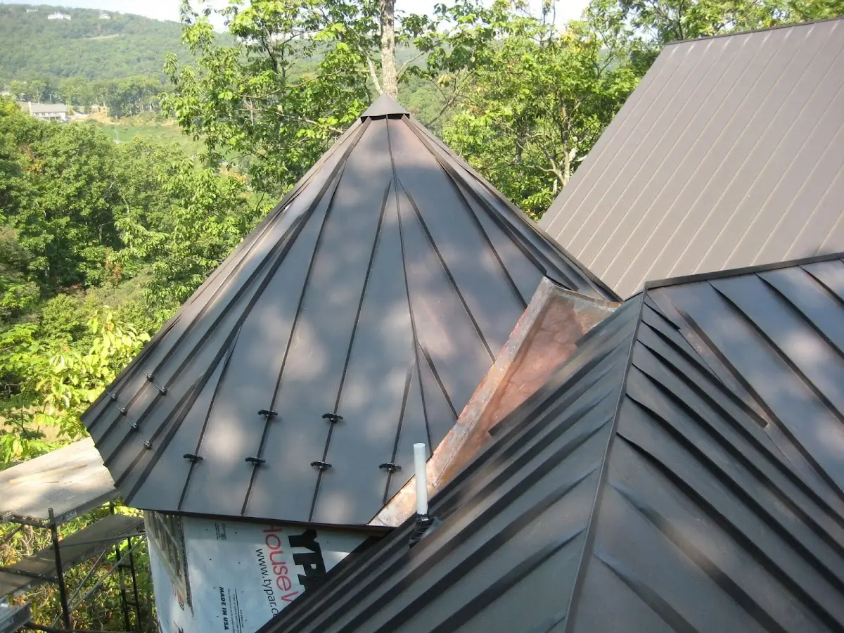 Professional Gutter Cleaning by Craftsman Roofing in Halfway